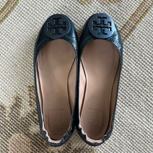 Tory Burch size 6 leather flats